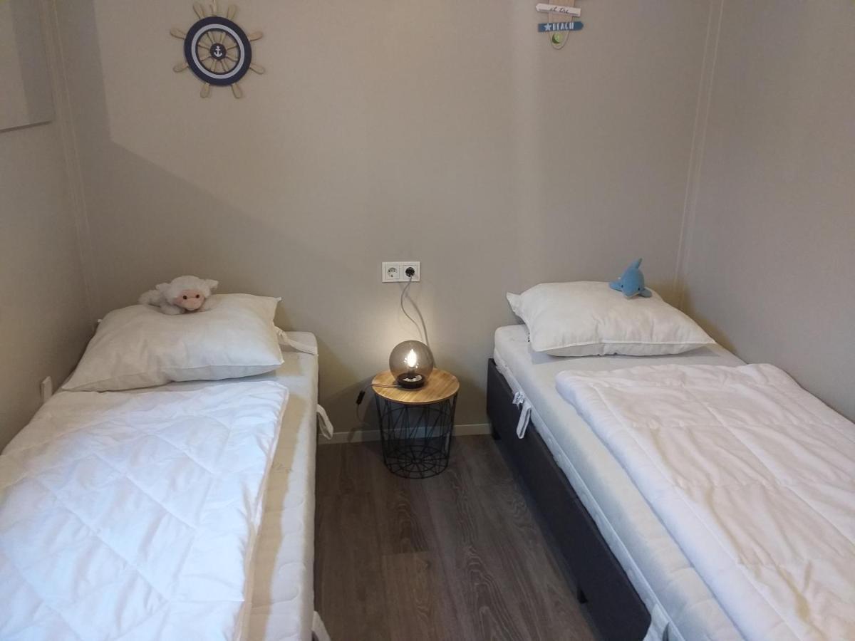 Ferienhaus / Chalet / Bungalow Am See, Holland, Niederlande, Lathum 외부 사진